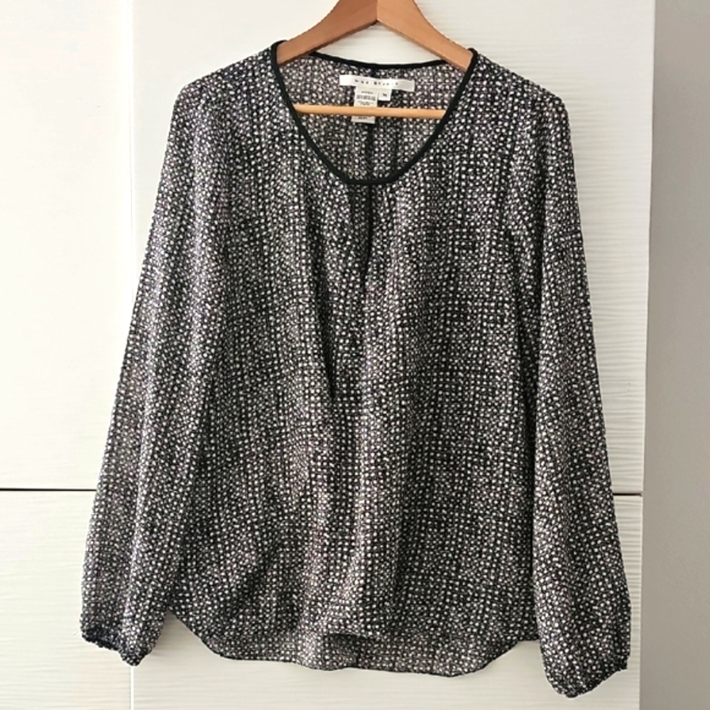 Max Studio Black and White Dotted Blouse